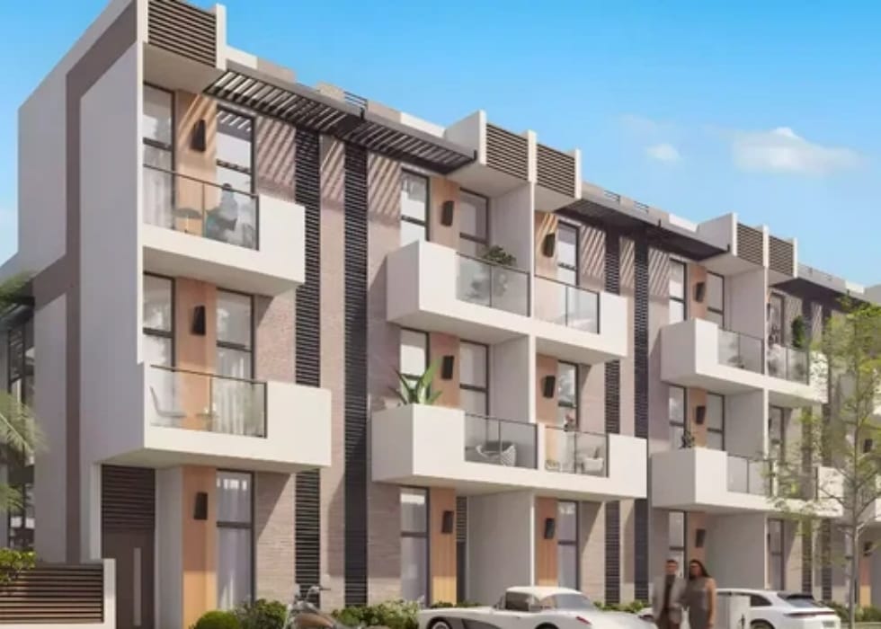 📍 Reportage Hills (Front of Damac Lagoons) 🏠 3BR Townhouse (Closed Kitchen)